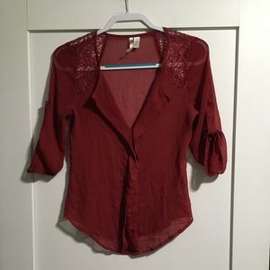 Degrees Sheer 3/4 Sleeve Shirt.